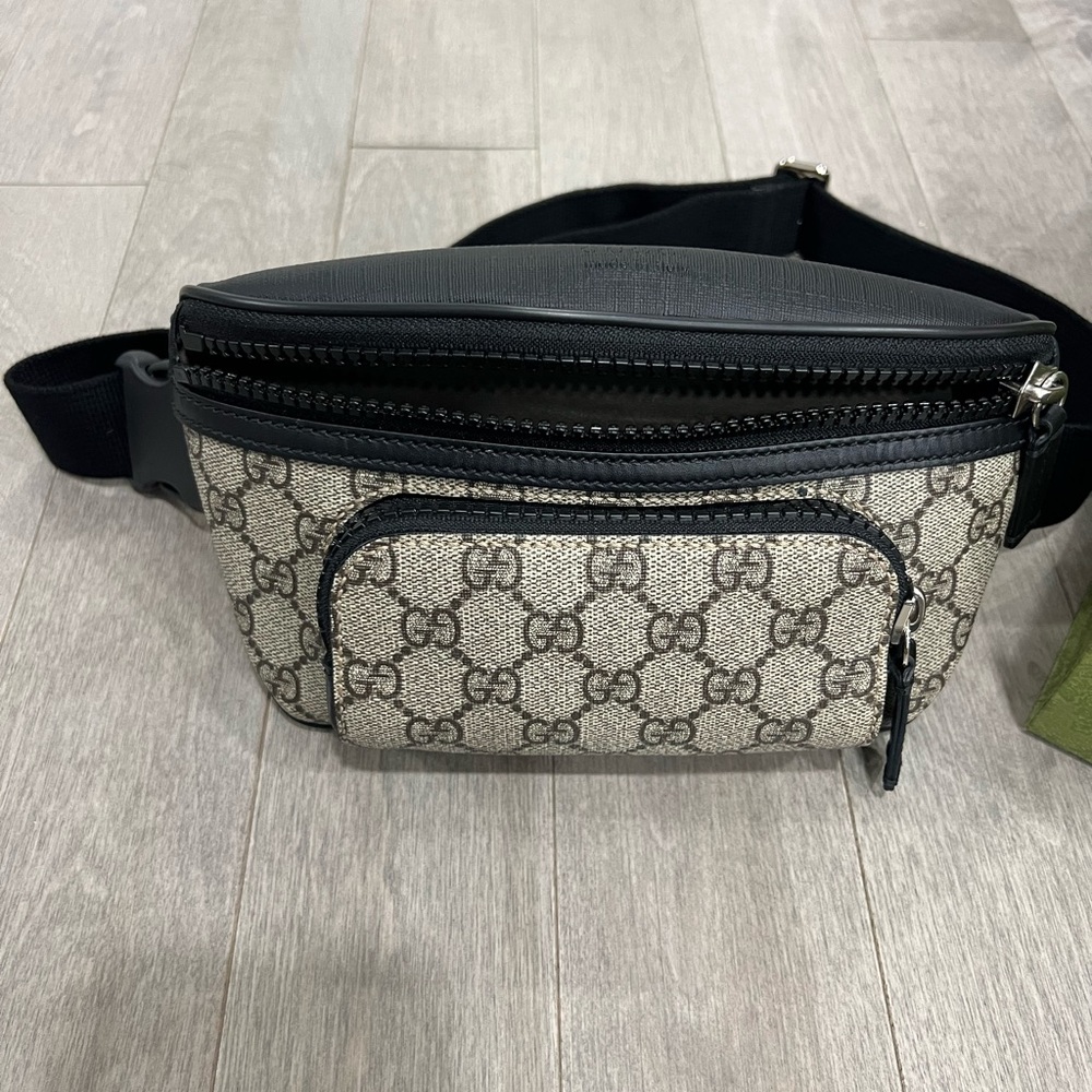 Gucci Black and Beige Men's Belt Bag